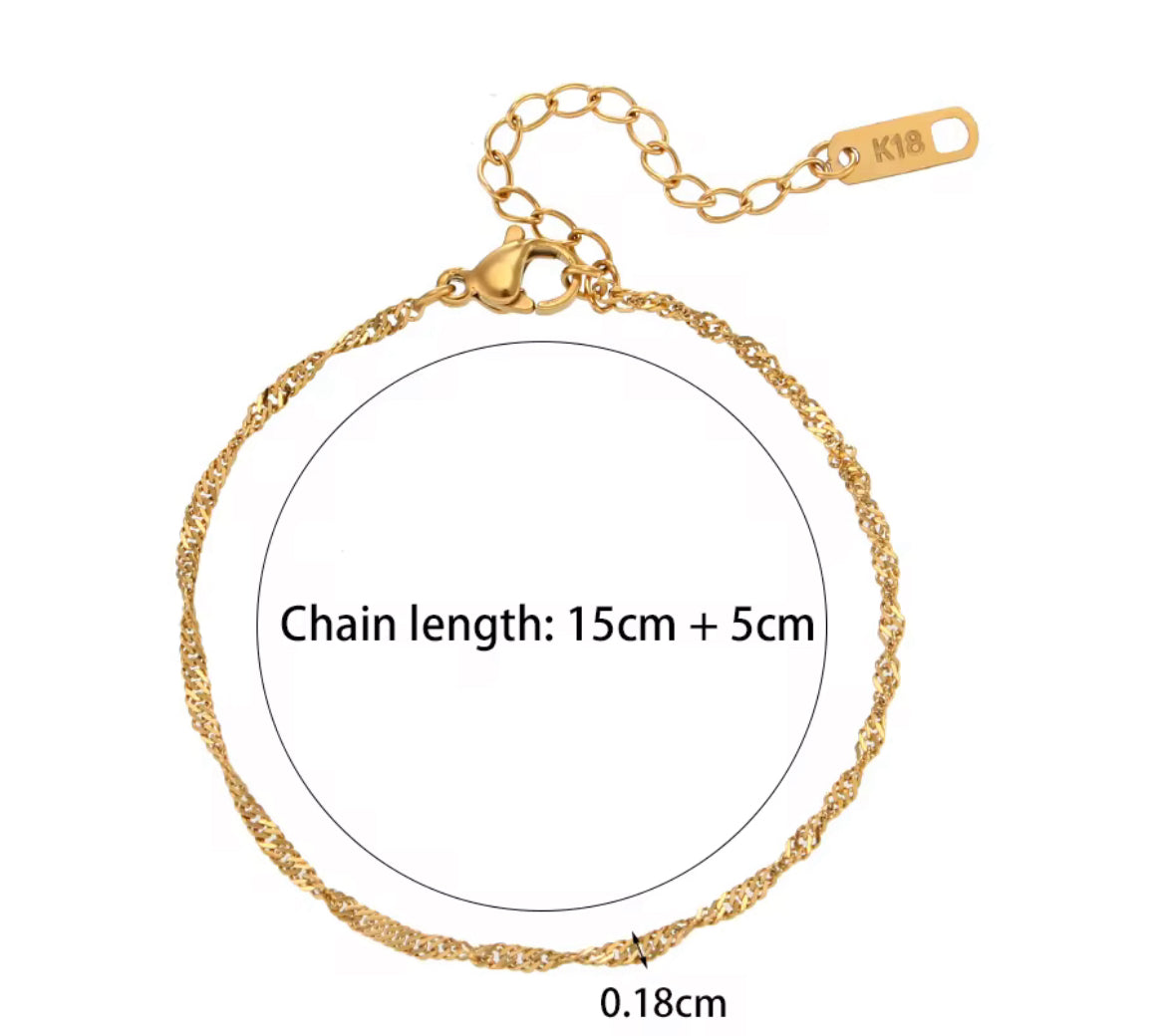 Elysia’s Singapore Chain Bracelet