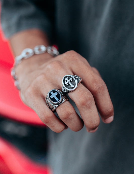 Onyx Cross Ring