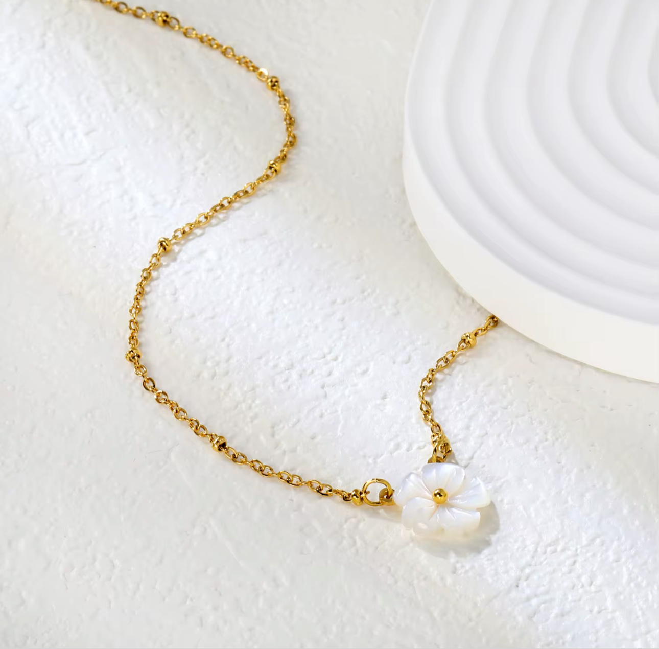 Daisy’s Necklace