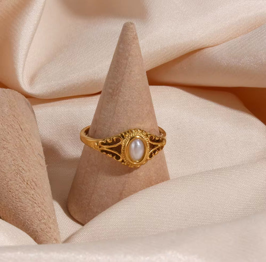 Kate’s Pearl Ring