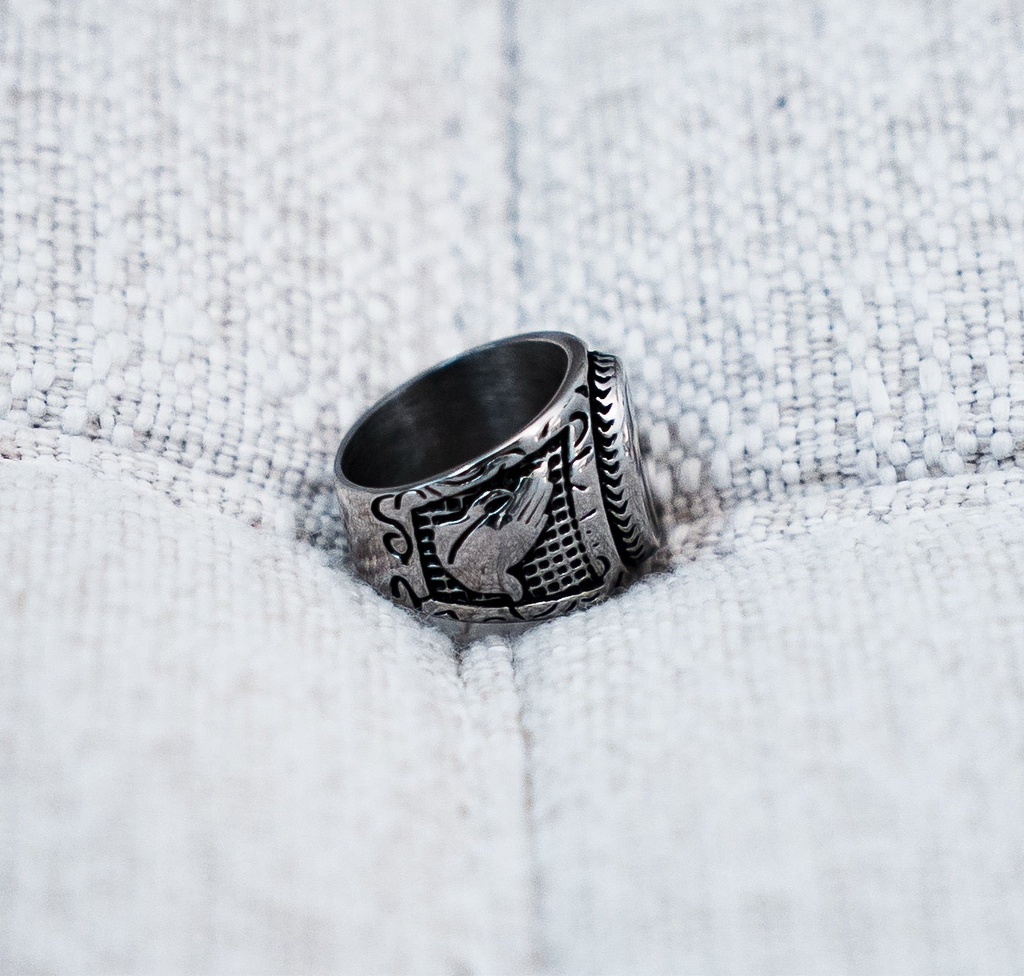 Onyx Cross Ring