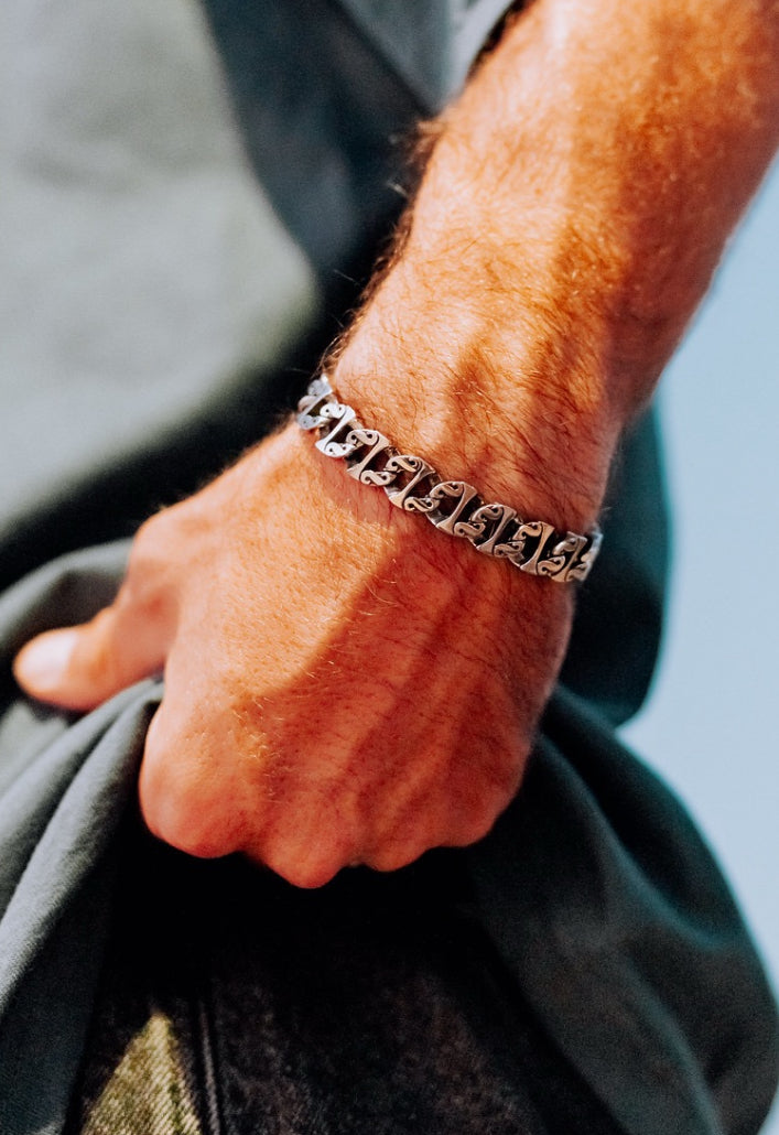 Onyx’s Flat Interlock Bracelet