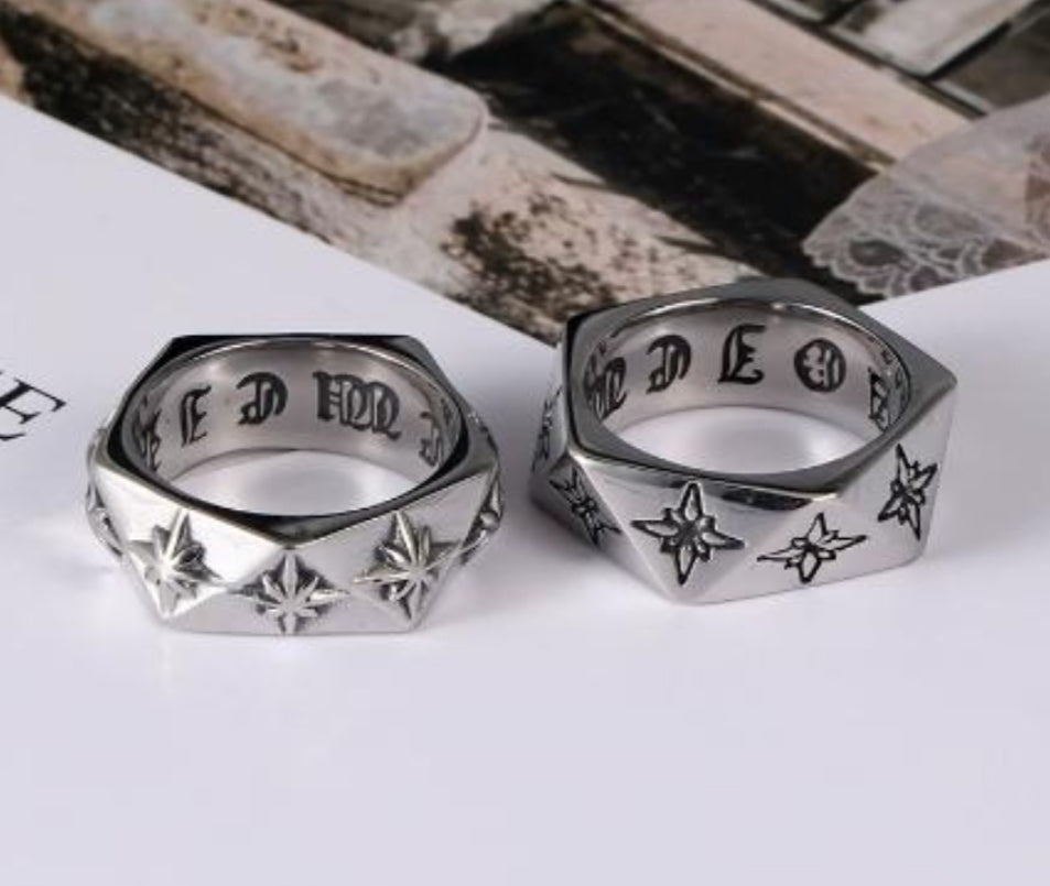 Archie’s Edgy Band Ring