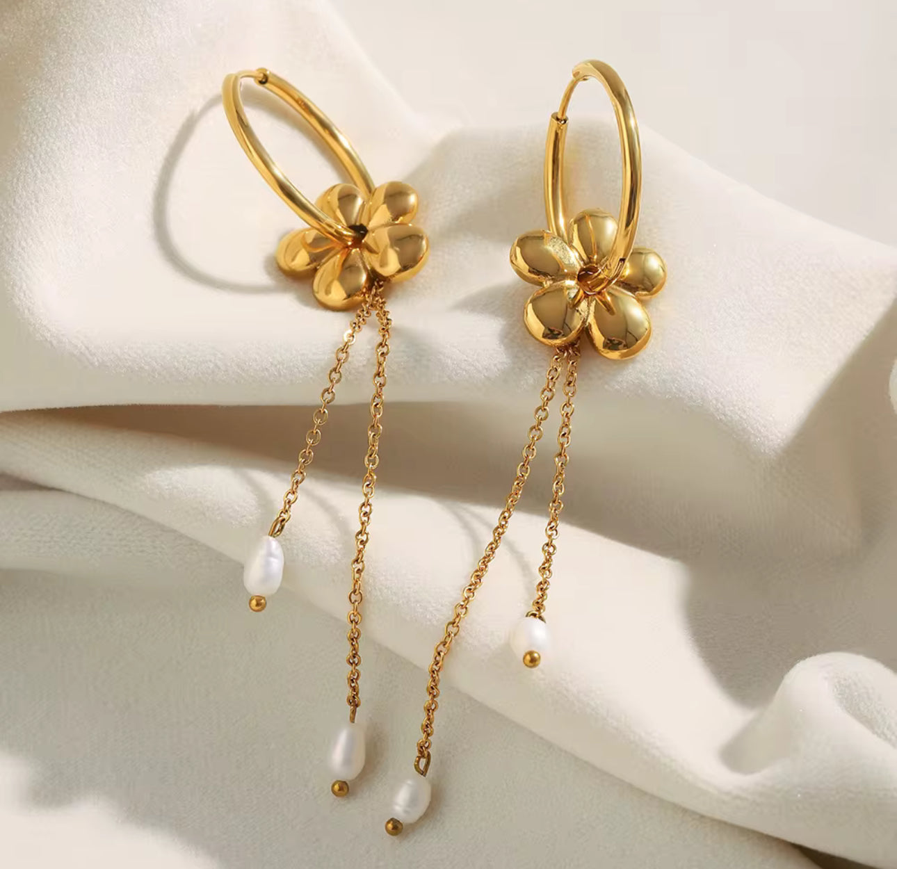 Daisy Dew Drop Earrings