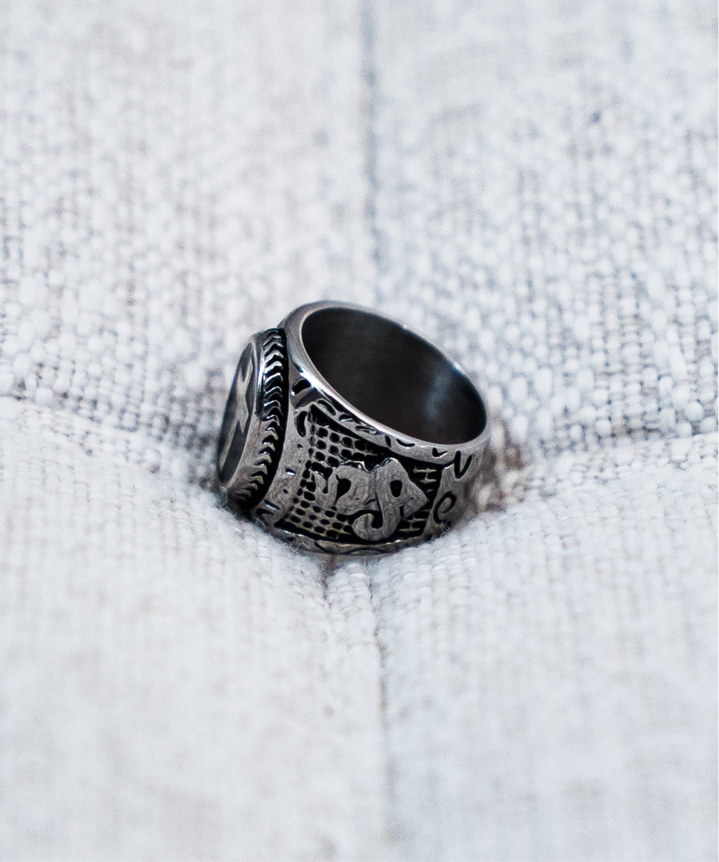 Onyx Cross Ring