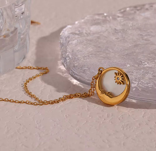 Moonlight Pearl Necklace