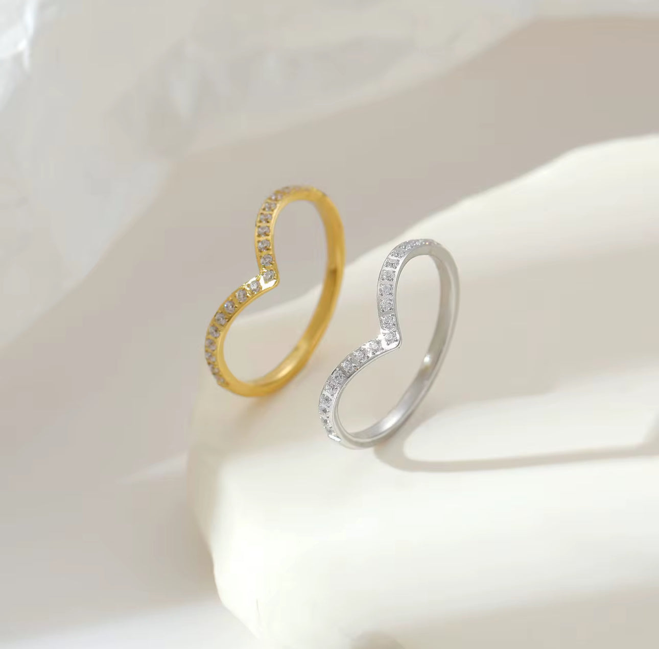 Rani’s Dainty Crown Ring