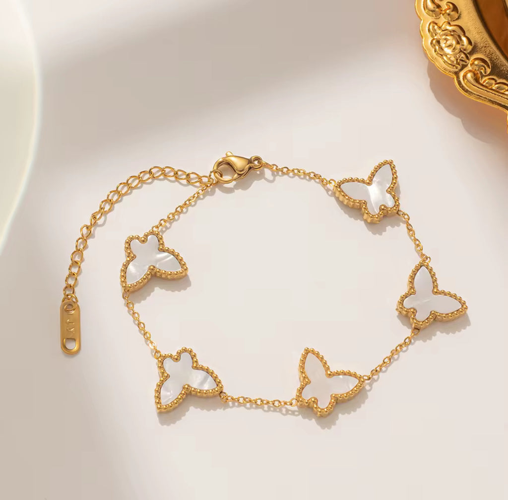 Titli Motherpearl Bracelet