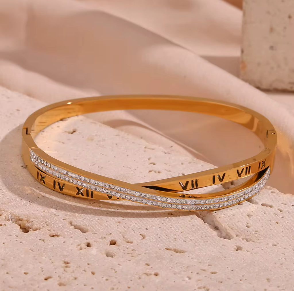 Romanéa Twisted Bangle