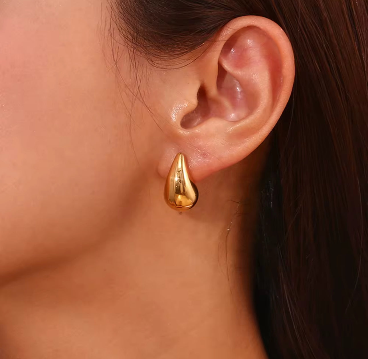 Amy’s Dewdrop Gold Earrings